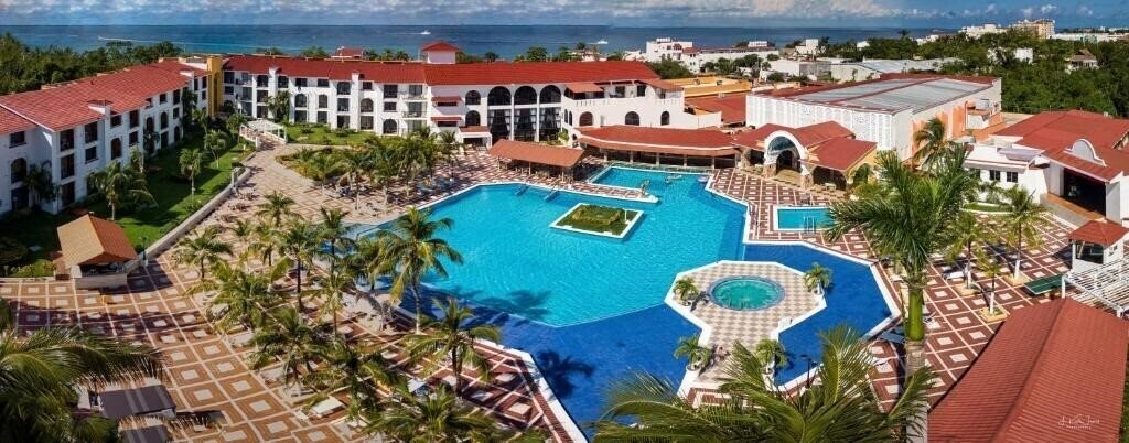 Отель Cozumel & Resort 4*