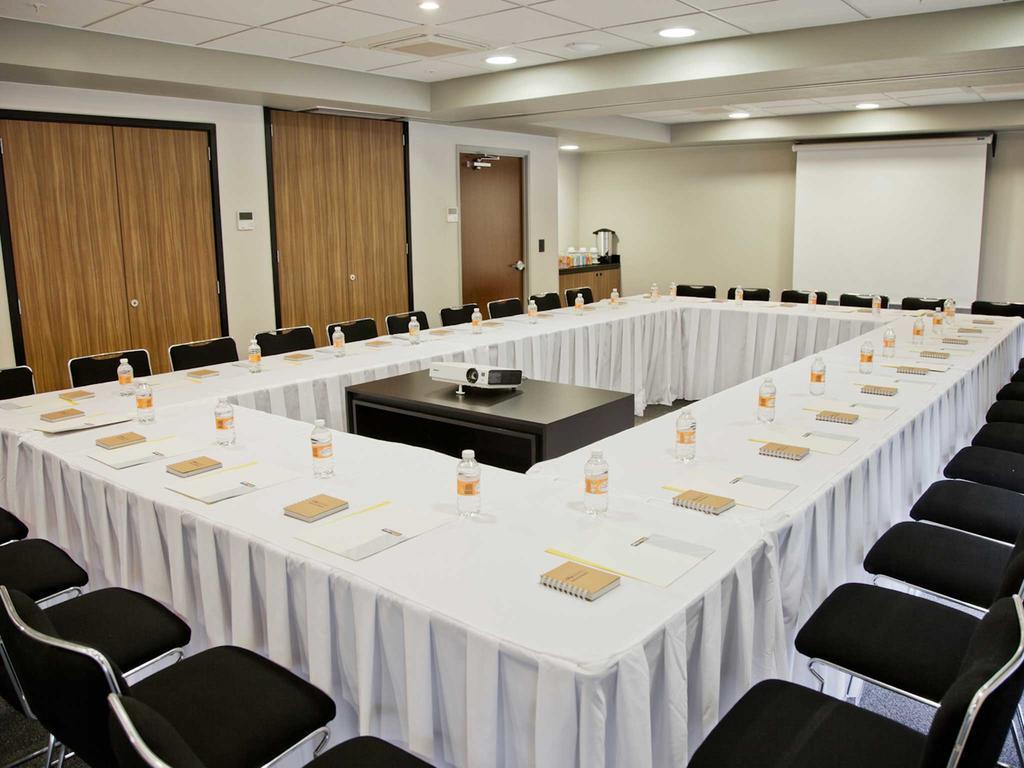 Фотография City Express Central De Abastos 3*