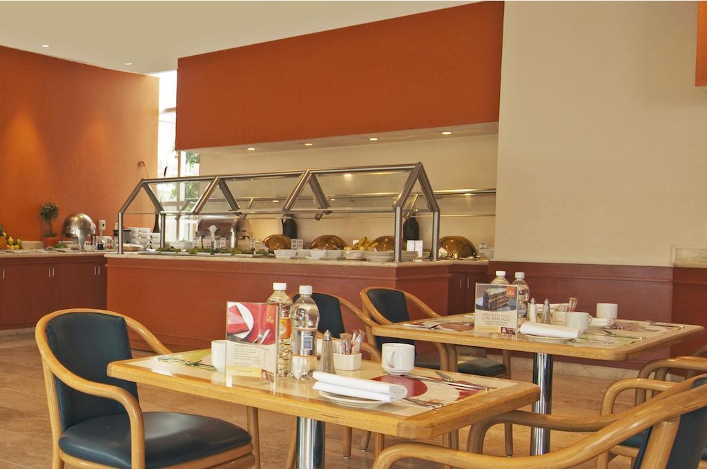 Изображение Fiesta Inn Centro Historico 4*