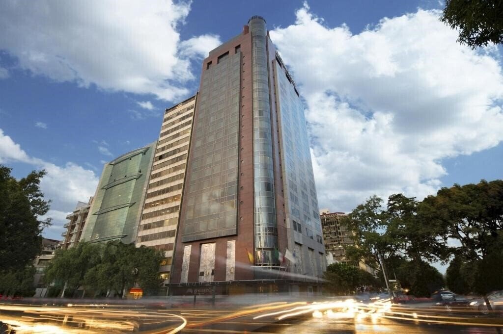 Отель Fiesta Americana Grand Chapultepec 5*