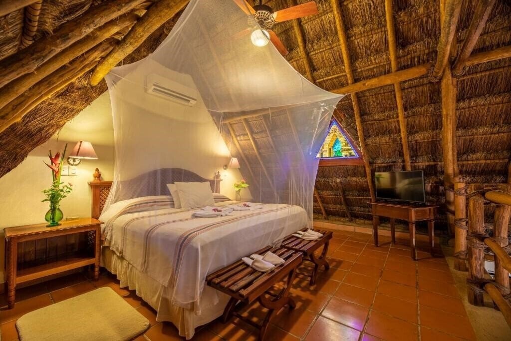 Картинка The Lodge At Uxmal 4*