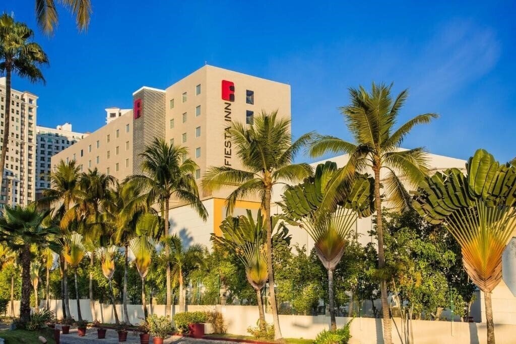Отель Fiesta Inn Puerto Vallarta Isla 4*