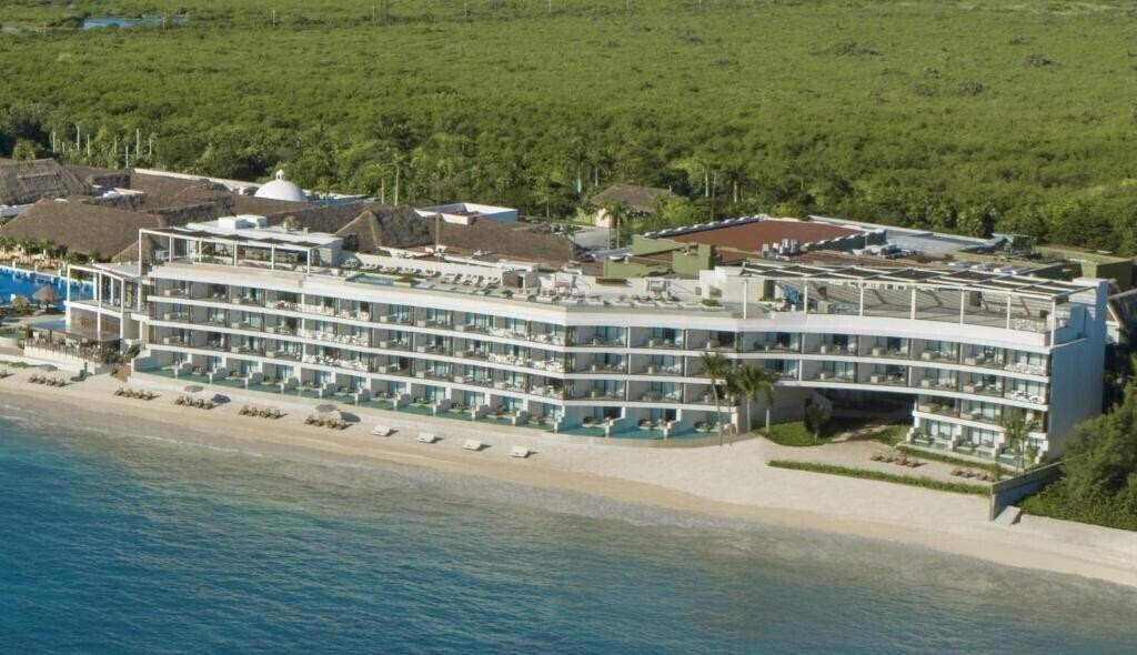 Отель Dreams Sapphire Resort & Spa 5*