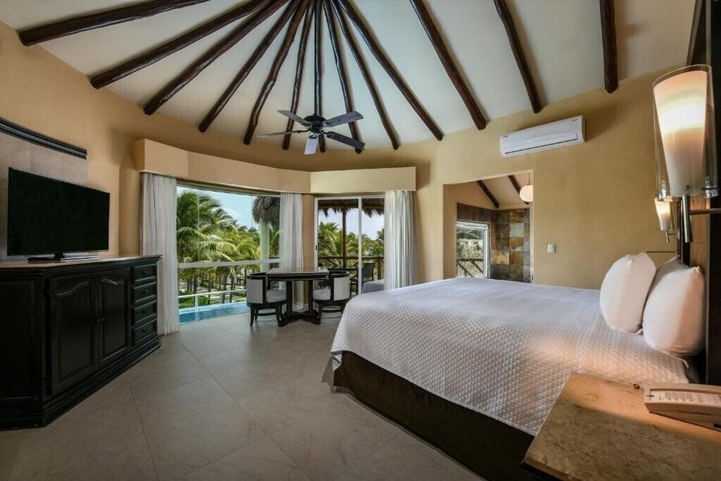 Отель El Dorado Casitas Royale 5*
