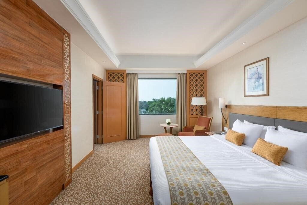 Фото Sedona Hotel 5*