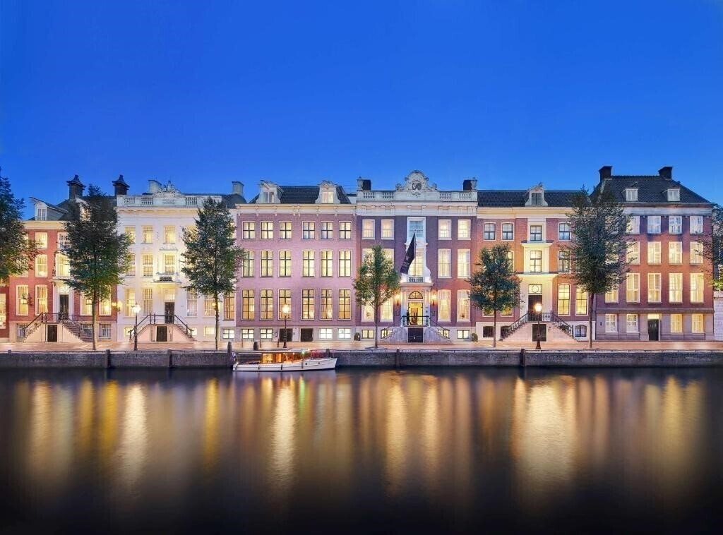 Отель Waldorf Astoria Amsterdam 5*