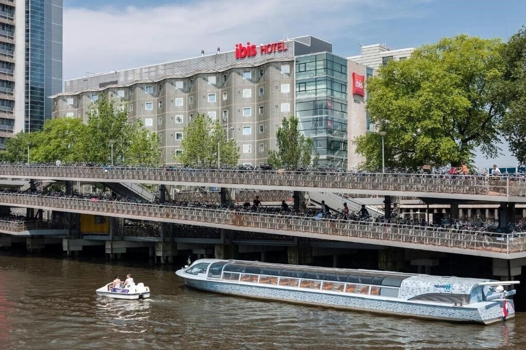 Картинка Ibis Amsterdam Centre 3*