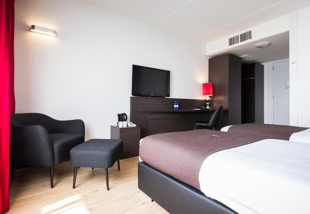 Фотография Bastion Almere 3*