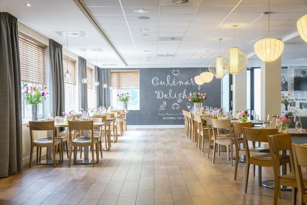 Изображение Holiday Inn Express Amsterdam - Schiphol 3*