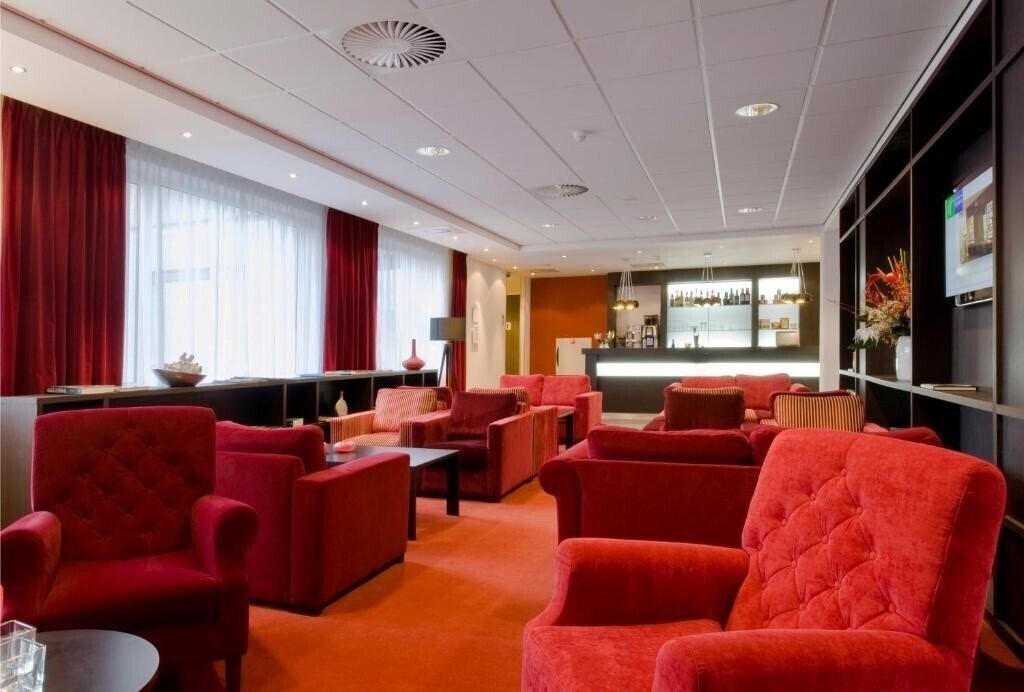 Картинка Holiday Inn Express Amsterdam - Schiphol 3*