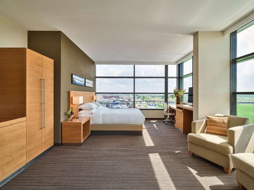 Изображение Hyatt Place Amsterdam Airport 4*