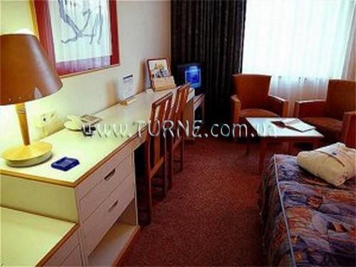 Отель Novotel Brainpark 4*