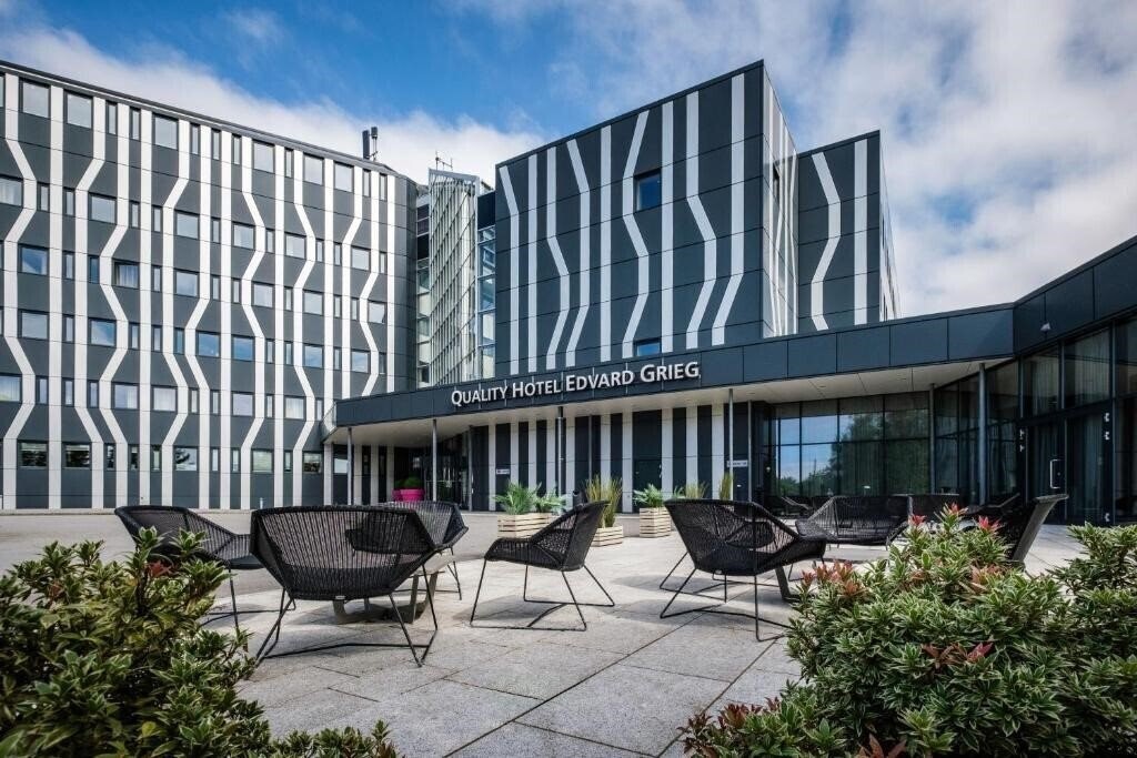 Отель Quality Edvard Grieg Hotel and Suites 4*