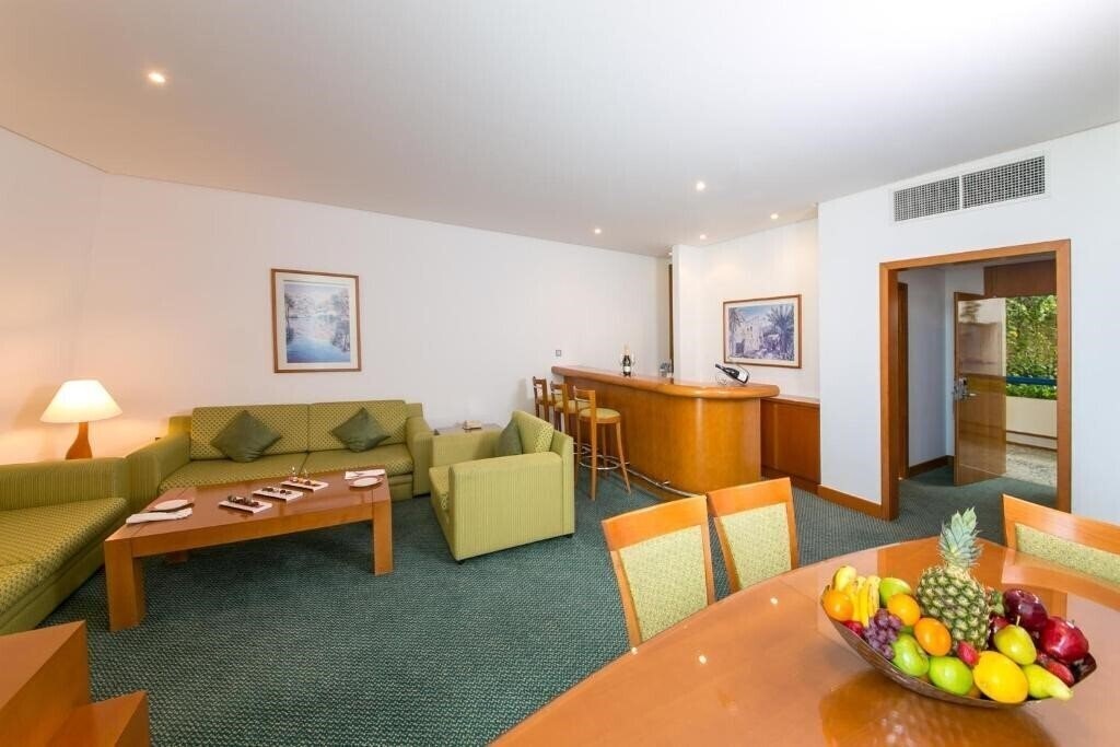 Фотография Oryx Grand Hotel Jebel Hafeet (ex. Mercure Grand Jebel Hafeet) 4*