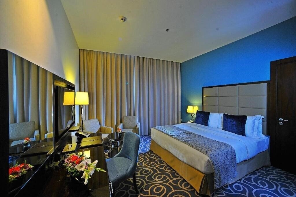Картинка Ramada Abu Dhabi Corniche 4*
