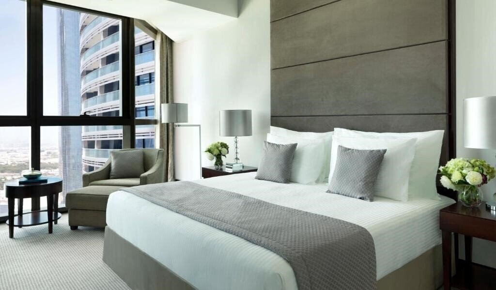 Фото Bab Al Qasr Hotel & Residences 5*