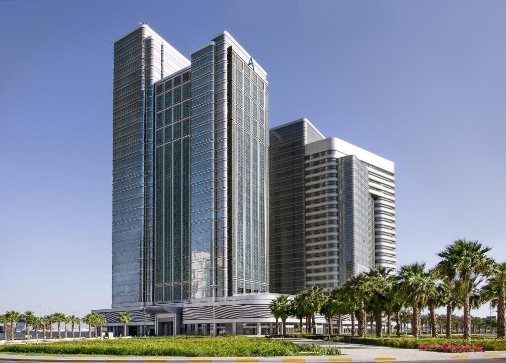 Отель Capital Centre Arjaan by Rotana 3*