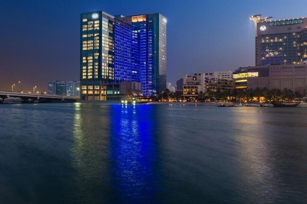 Отель Beach Rotana Residences (ex. Beach Arjaan Rotana) 5*