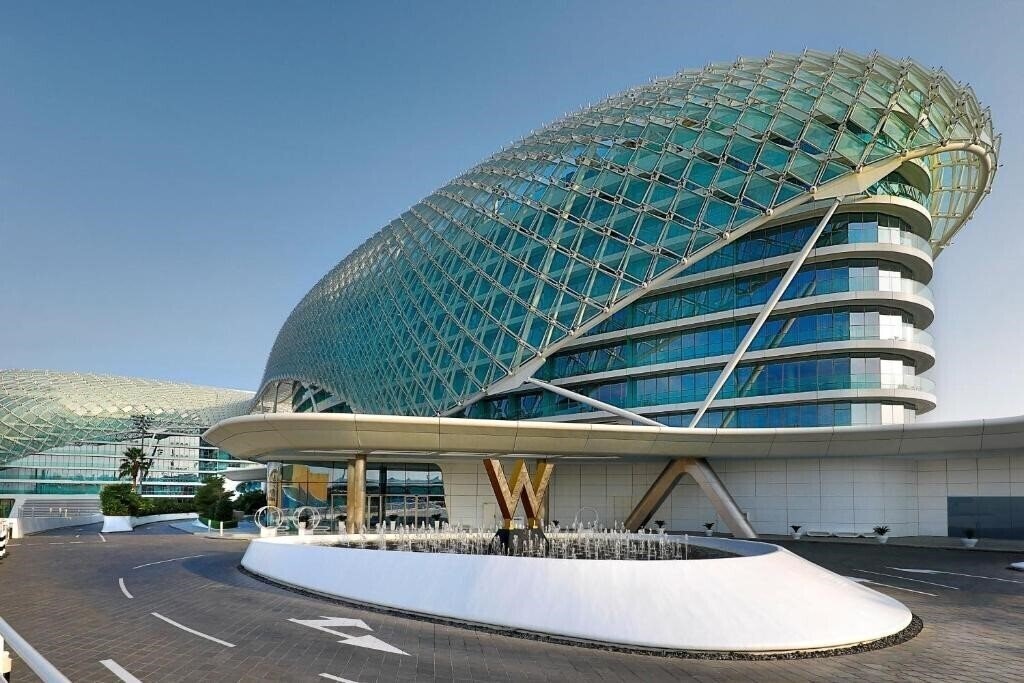 Отель Yas Viceroy 5*