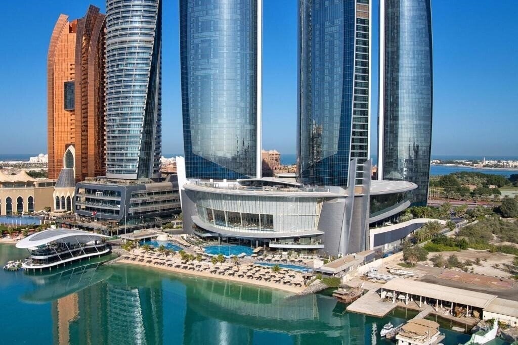 Фотография Conrad Abu Dhabi Etihad Towers (ex. Jumeirah at Etihad Towers, Conrad Hotel Abu Dhabi Etihad Towers) 5*