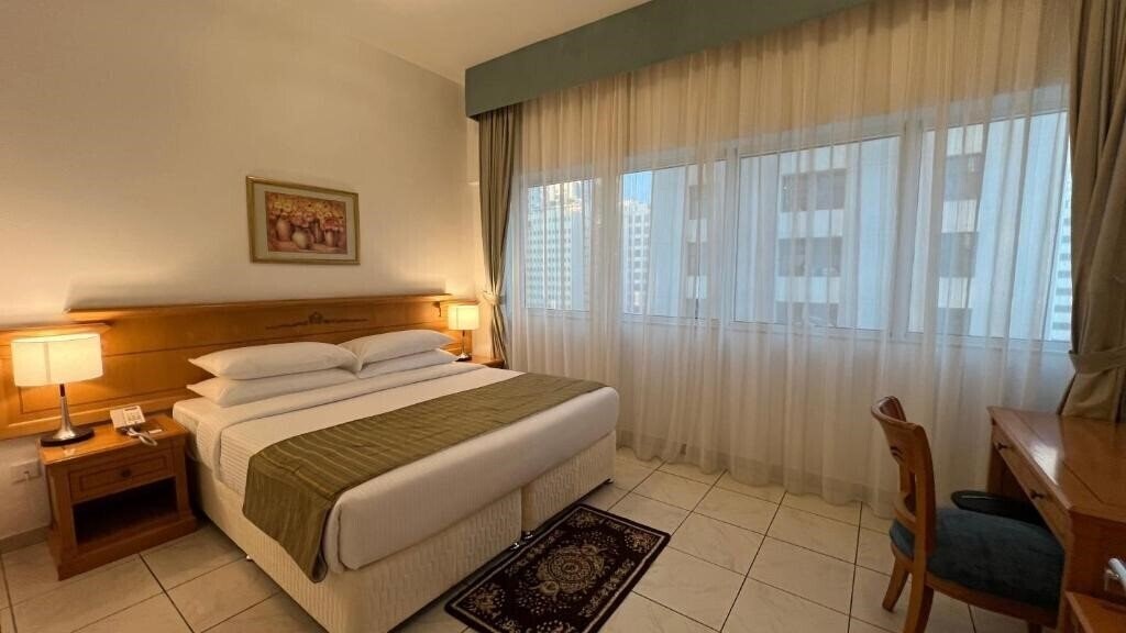 Картинка The Uptown Apartments Abu Dhabi 4*