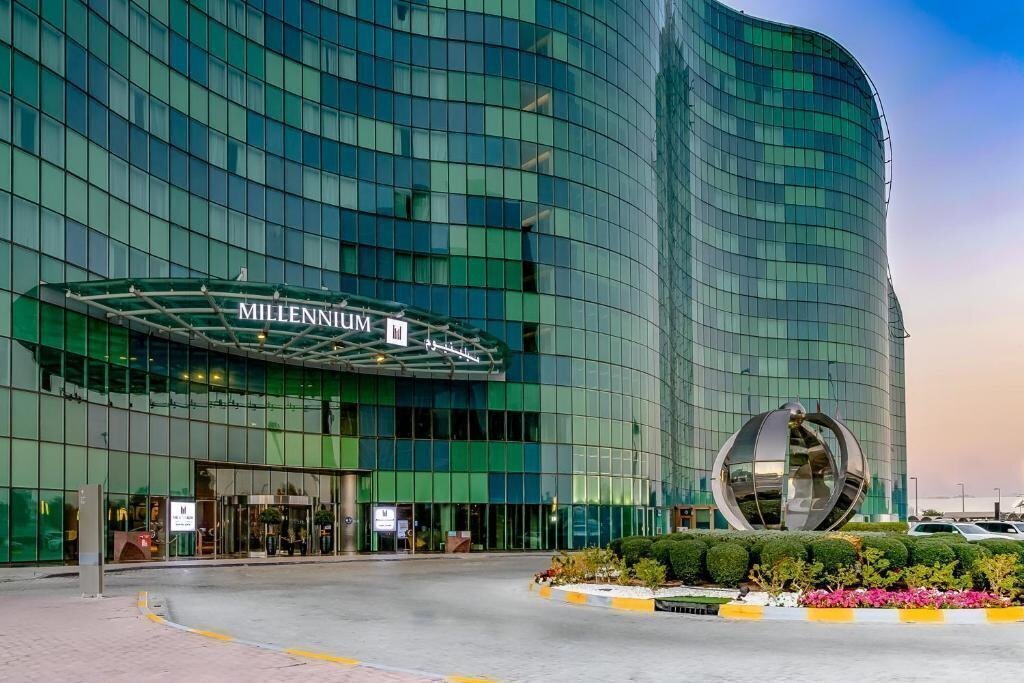 Отель Millennium Al Rawdah Hotel Abu Dhabi (ex. Millennium Capital Gate Abu Dhabi, Hilton Capital Grand Abu Dhabi) 5*