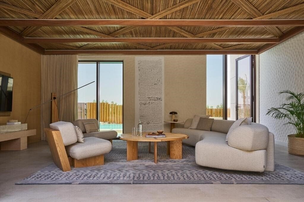 Изображение Erth Hotel Abu Dhabi 5*