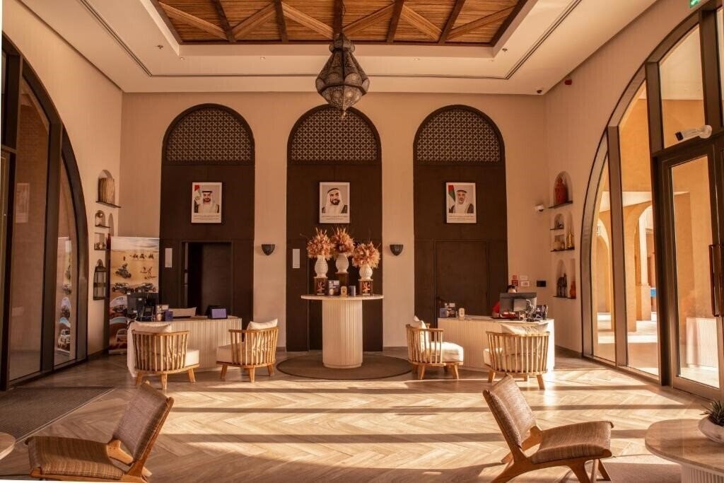 Изображение Bab Al Nojoum Bateen Liwa 4*