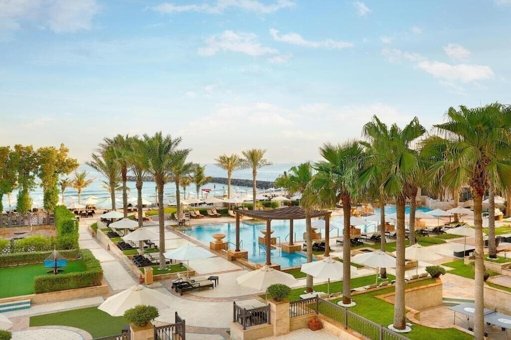 Отель Ajman Saray a Luxury Collection Resort 5*