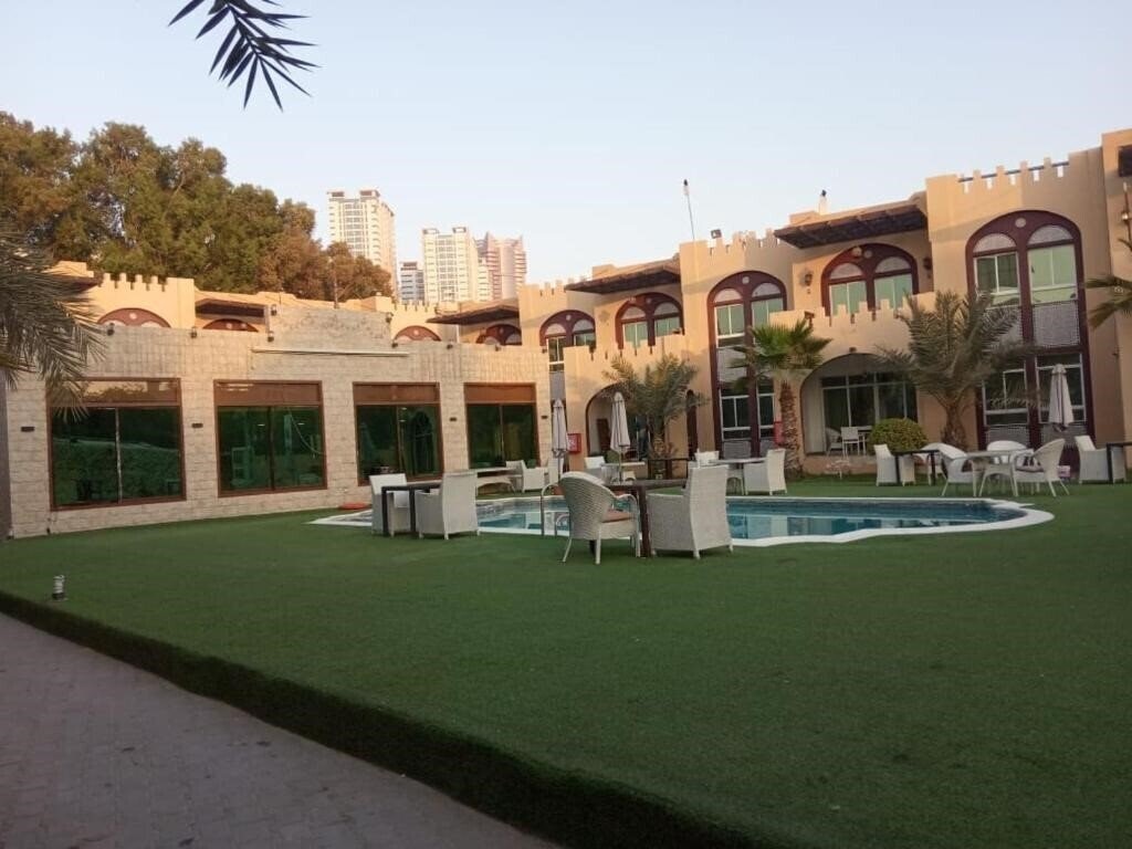 Фотография Corniche Palace Hotel 3*