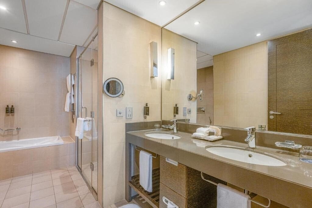 Изображение Four Points by Sheraton Al Ain (ex. Hili Rayhaan by Rotana) 5*