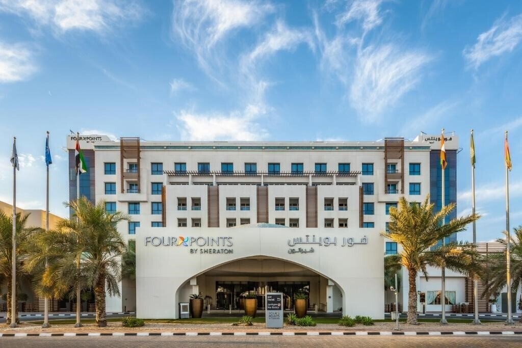 Отель Four Points by Sheraton Al Ain (ex. Hili Rayhaan by Rotana) 5*