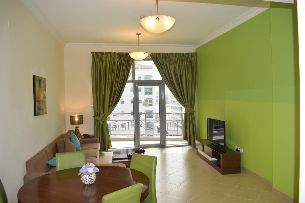 Отель Al Waleed Holiday Homes - Al Barsha (ex. Al Waleed Palace Hotel Apartments ) 4*