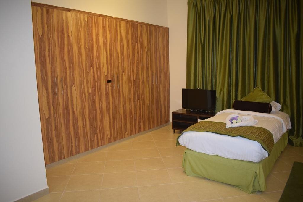 Картинка Al Waleed Holiday Homes - Al Barsha (ex. Al Waleed Palace Hotel Apartments ) 4*