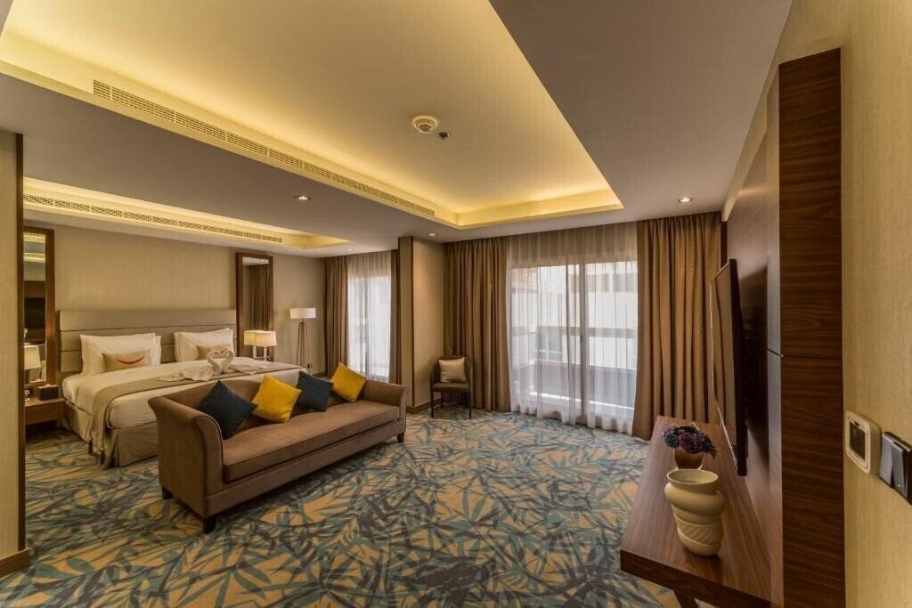 Фото Mena Plaza Hotel Al Barsha апартаменты