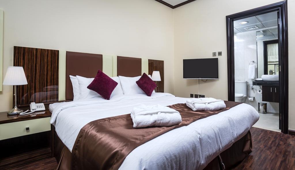 Фото The View Al Barsha Hotel Apartments (ex. MiNC) 3*