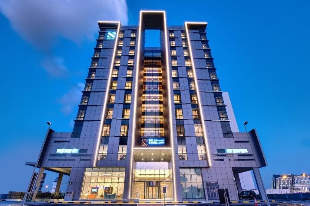 Отель The S Hotel Al Barsha 4*