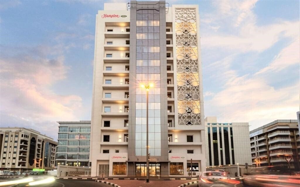 Отель Hampton By Hilton Al Barsha 3*