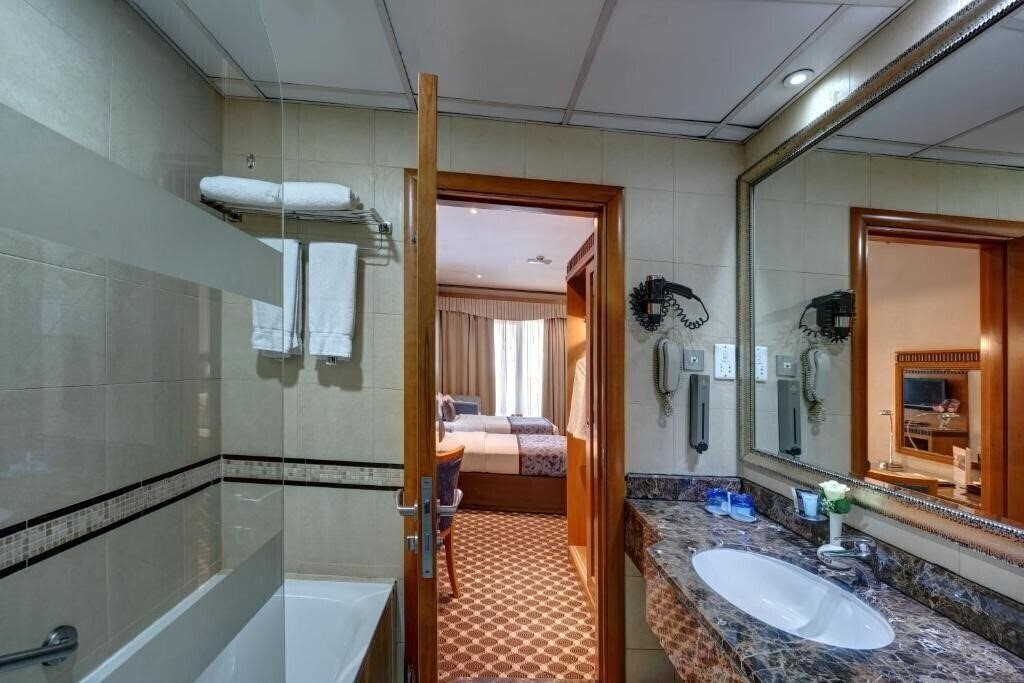 Фотография Orchid Hotel Al Barsha 4*
