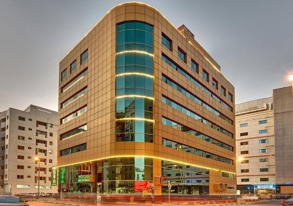 Отель Comfort Inn Hotel 3*