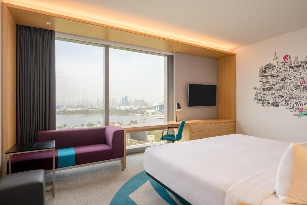 Отель Aloft Dubai Creek 4*