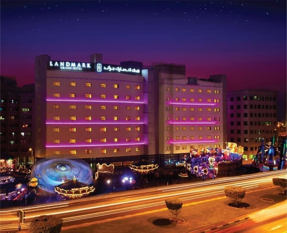 Отель Landmark Grand Hotel 4*
