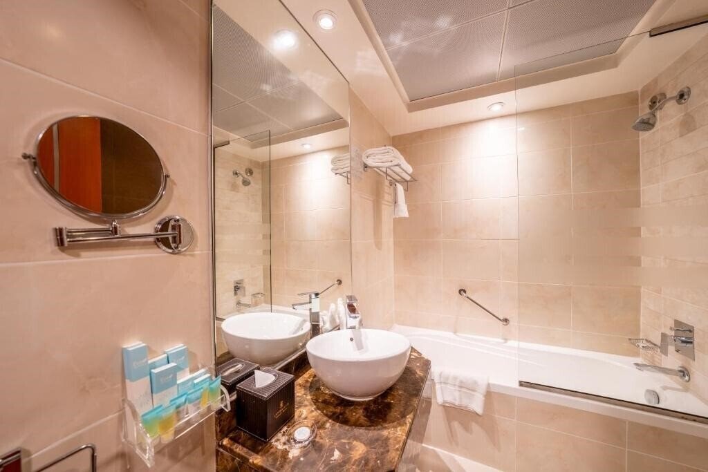Фотография Landmark Grand Hotel 4*