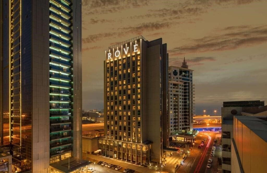 Отель Rove Dubai Marina 3*