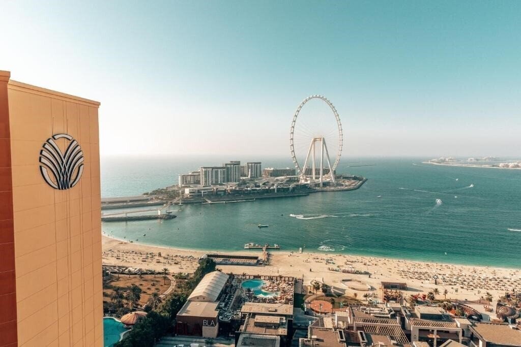 Отель Amwaj Rotana Jumeirah Beach 5*