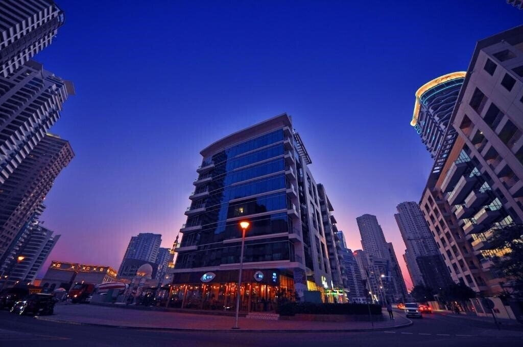 Отель Jannah Place Dubai Marina 4*