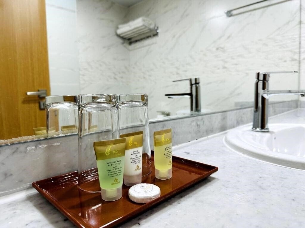 Фотография York International Hotel 3*