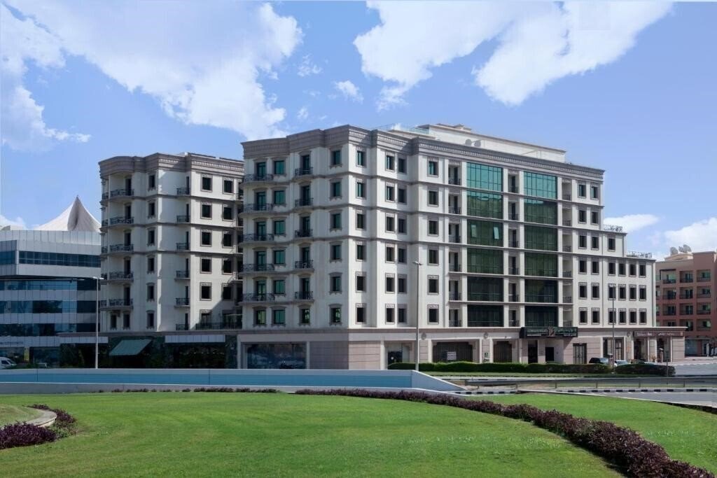 Отель Al Waleed Holiday Homes 3*