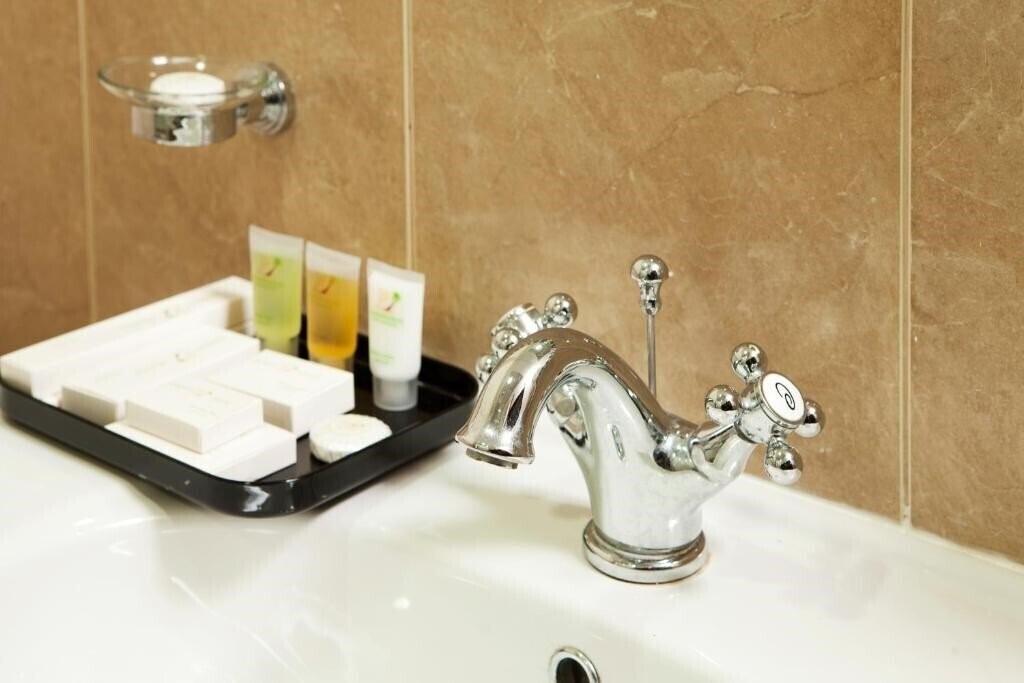 Фотография 	Al Waleed Holiday Homes (ex. Al Waleed Palace - Oud Metha Appartments) 3*