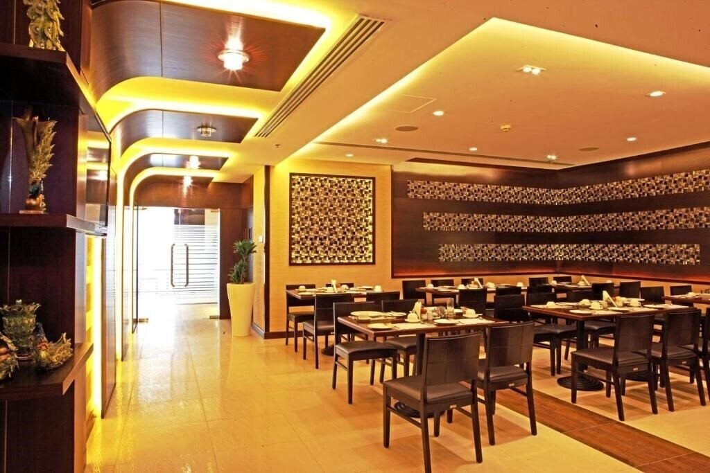 Картинка 	Al Waleed Holiday Homes (ex. Al Waleed Palace - Oud Metha Appartments) 3*